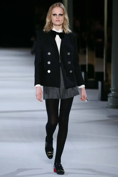 Look 4